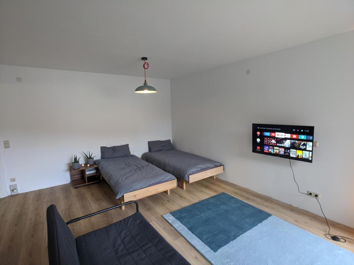 Ideales Messe Appartment 15Min Fahrtweg 特克下的基希海姆 外观 照片